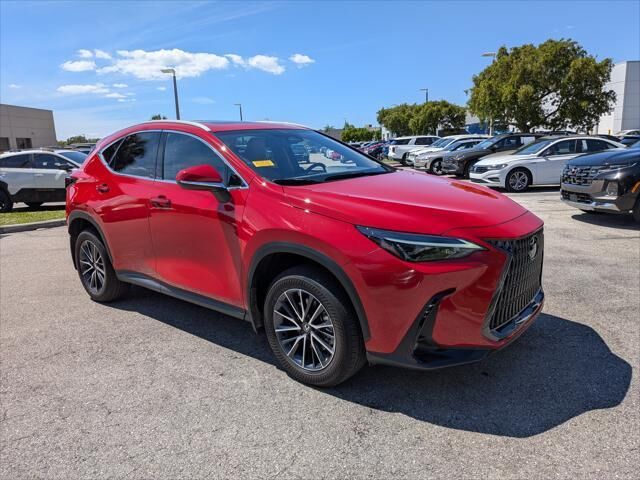 2025 Lexus NX 250 Premium — photo 1 of 13