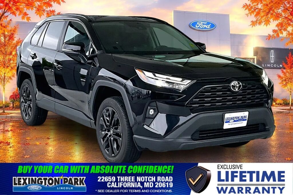 2024 Toyota RAV4 XLE Premium — photo 1 of 13