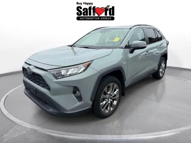 2019 Toyota RAV4 XLE Premium — photo 1 of 13