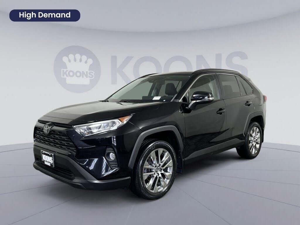 2021 Toyota RAV4 XLE Premium — photo 1 of 2