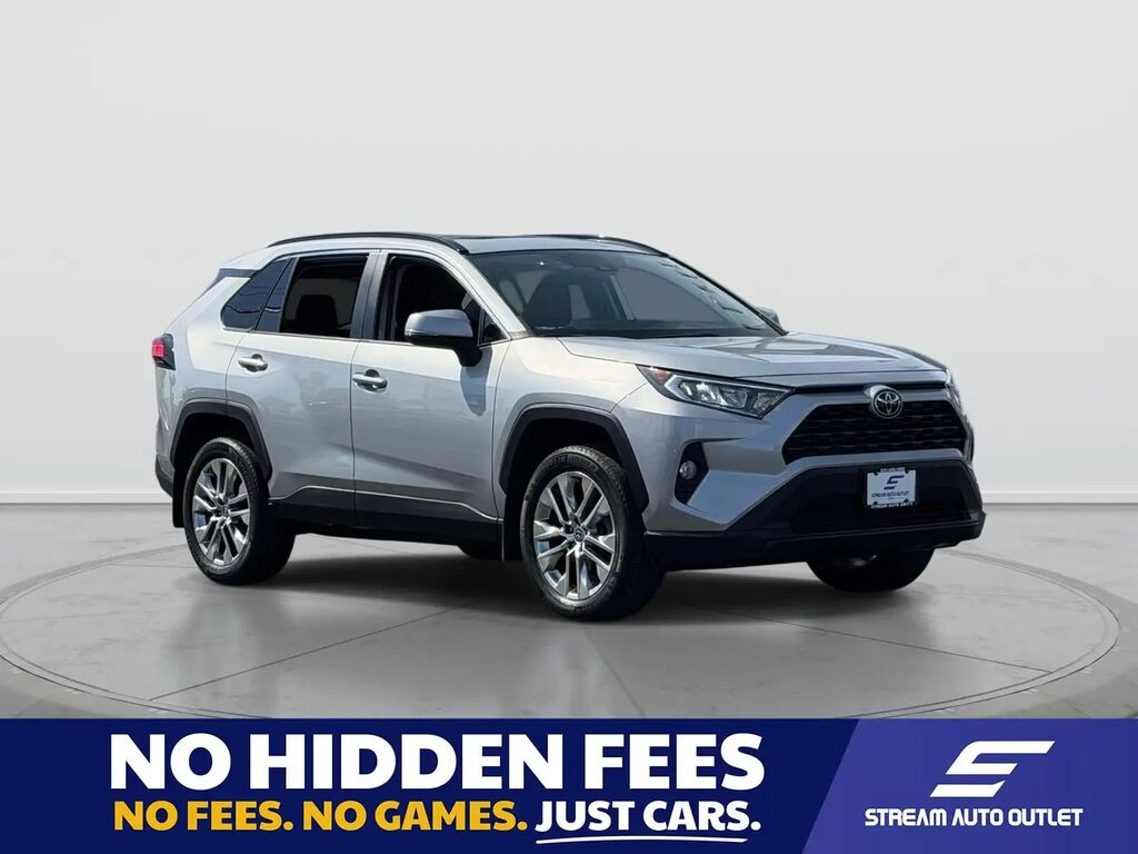 2021 Toyota RAV4 XLE Premium — photo 1 of 11