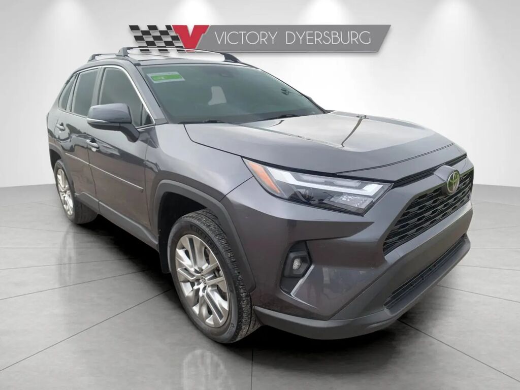 2023 Toyota RAV4 XLE Premium — photo 1 of 12