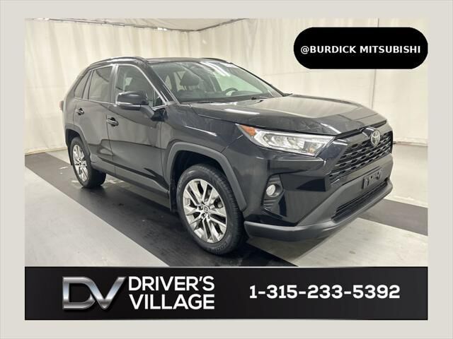 2021 Toyota RAV4 XLE Premium — photo 1 of 13