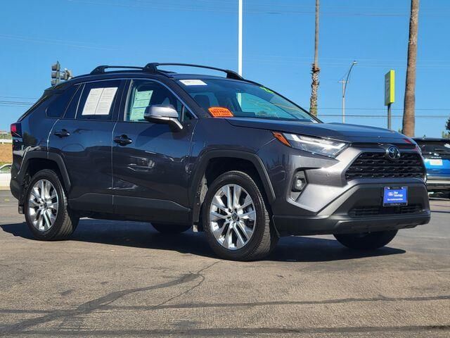 2023 Toyota RAV4 XLE Premium — photo 1 of 26