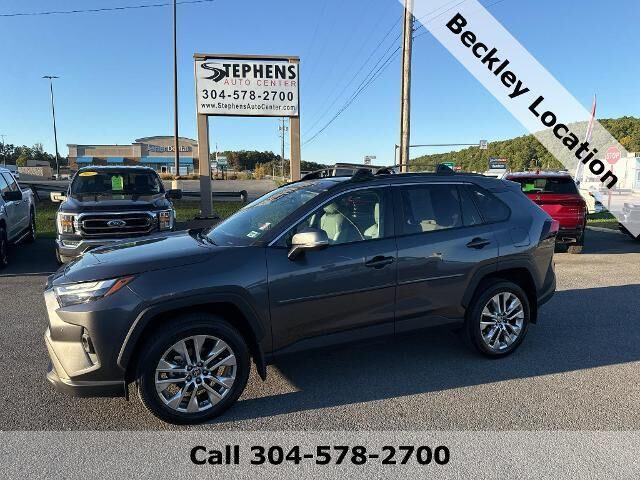 2025 Toyota RAV4 XLE Premium