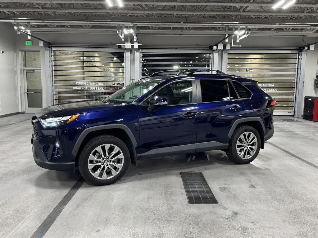 2022 Toyota RAV4 XLE Premium — photo 1 of 13