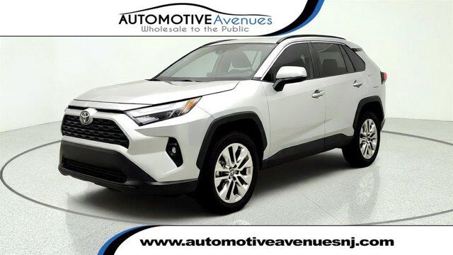 2025 Toyota RAV4 XLE Premium