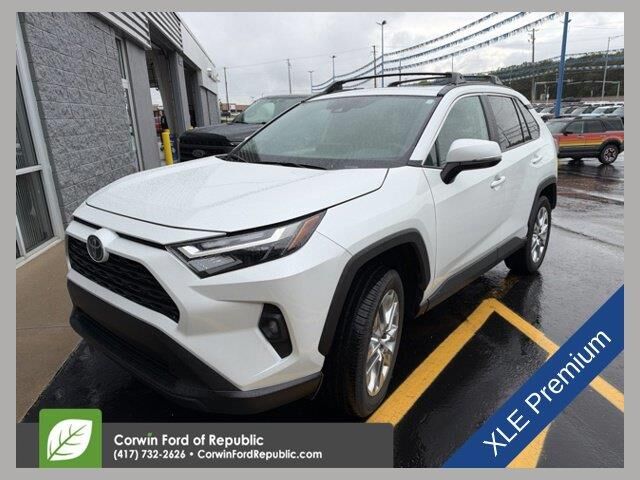 2025 Toyota RAV4 XLE Premium