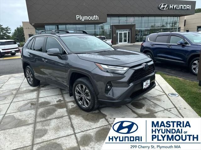 2022 Toyota RAV4 Hybrid XLE Premium