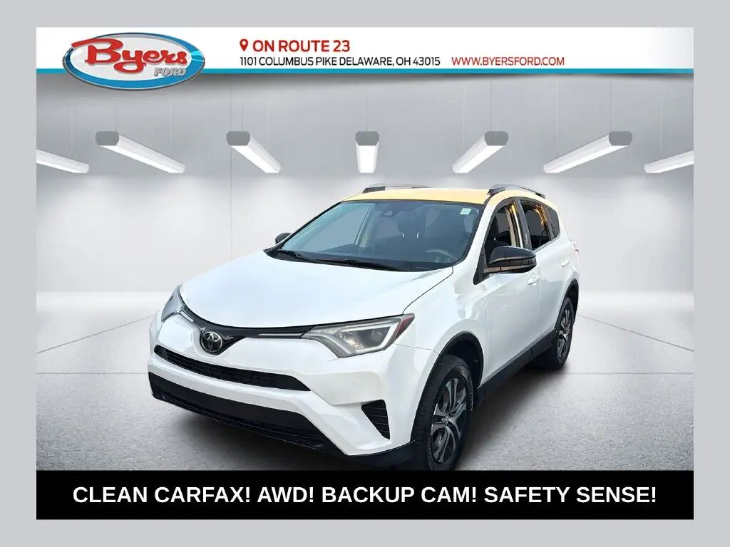 2018 Toyota RAV4 LE — photo 1 of 13