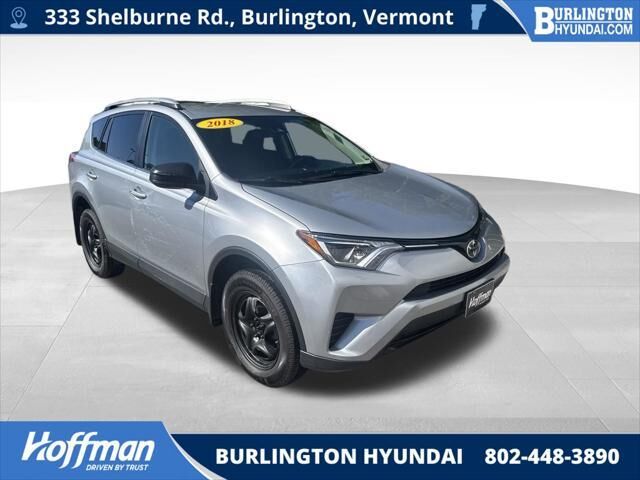2018 Toyota RAV4 LE — photo 1 of 13