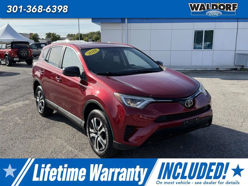 2018 Toyota RAV4 LE — photo 1 of 2