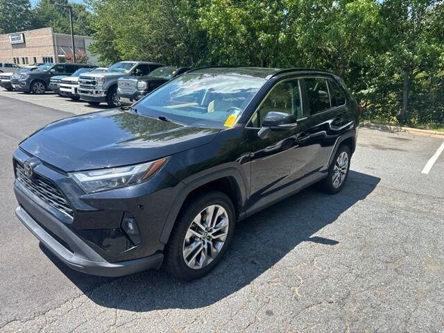 2022 Toyota RAV4 XLE Premium — photo 1 of 12