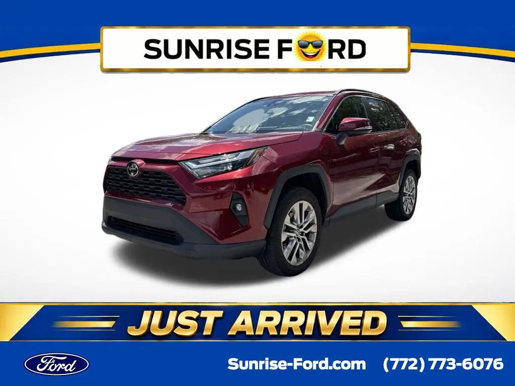 2023 Toyota RAV4 XLE Premium — photo 1 of 13