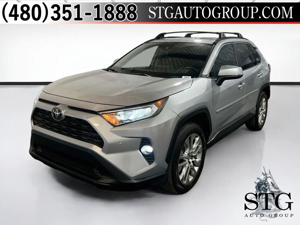 2021 Toyota RAV4 XLE Premium — photo 1 of 13