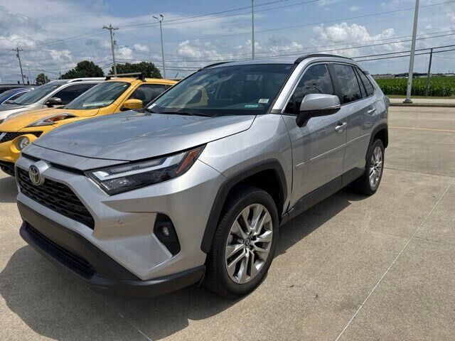 2023 Toyota RAV4 XLE Premium — photo 1 of 13