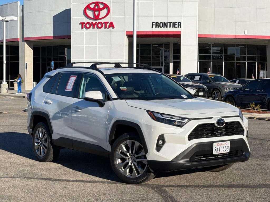 2024 Toyota RAV4 XLE Premium FWD (Natl) — photo 1 of 13