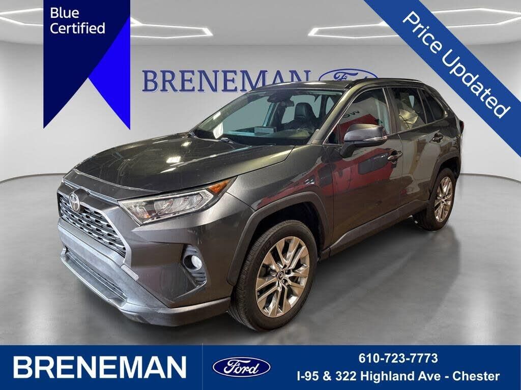 2019 Toyota RAV4 XLE Premium — photo 1 of 3