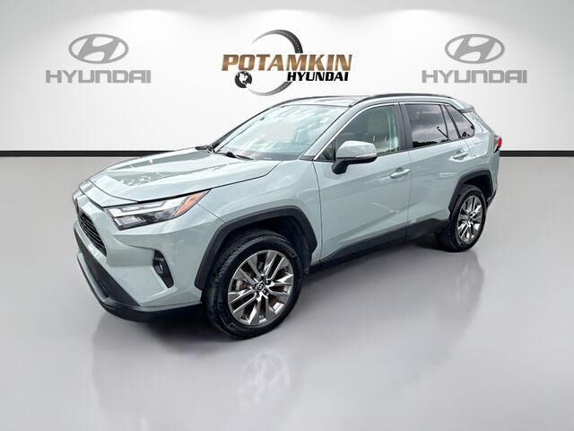 2023 Toyota RAV4 XLE Premium — photo 1 of 13