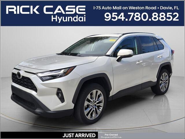 2022 Toyota RAV4 XLE Premium