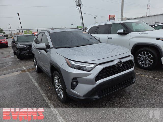 2023 Toyota RAV4 XLE Premium