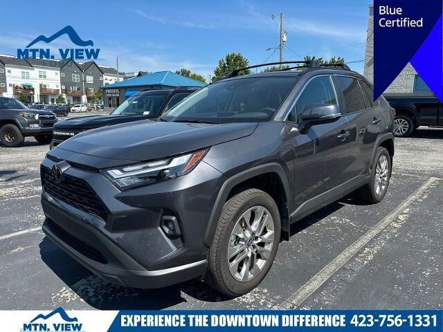 2025 Toyota RAV4 XLE Premium — photo 1 of 12