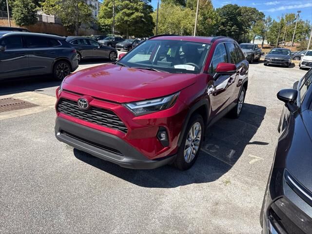 2025 Toyota RAV4 XLE Premium — photo 1 of 7