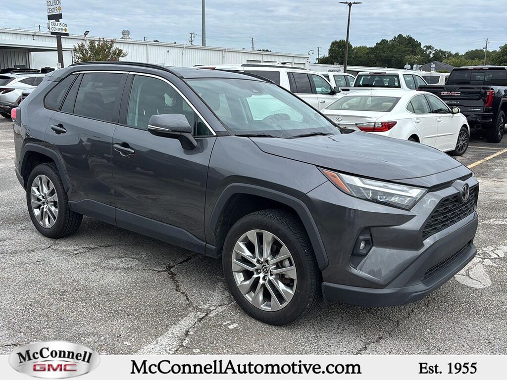 2022 Toyota RAV4 XLE Premium — photo 1 of 31
