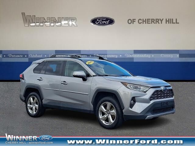 2019 Toyota RAV4 Hybrid Limited — photo 1 of 13