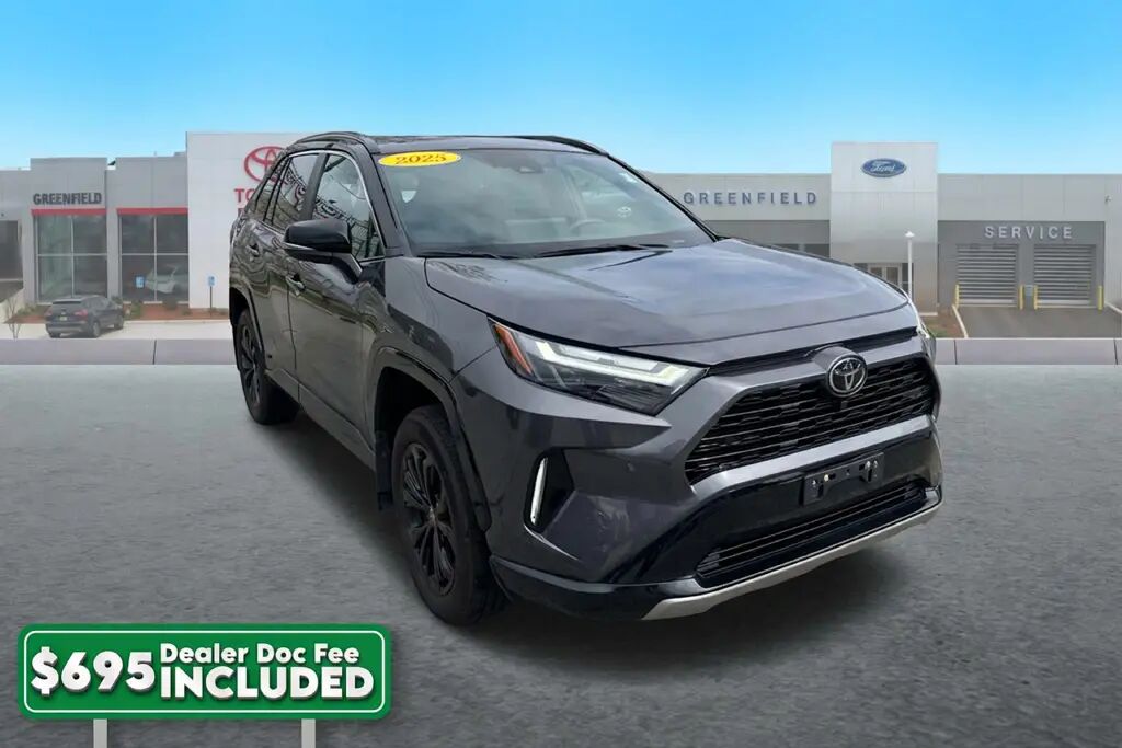 2025 Toyota RAV4 Hybrid XSE — photo 1 of 12