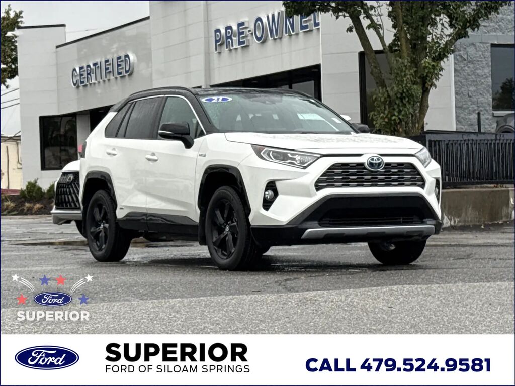 2021 Toyota RAV4 Hybrid XSE — photo 1 of 13