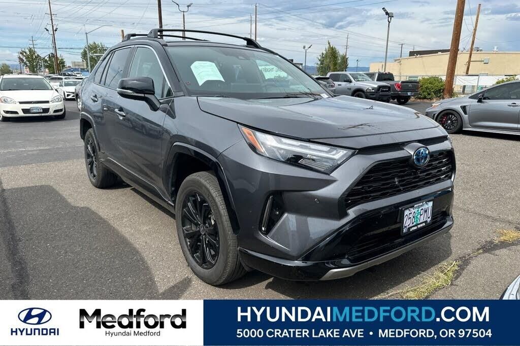 2023 Toyota RAV4 Hybrid XSE — photo 1 of 1