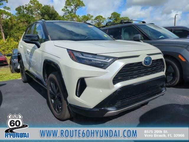 2022 Toyota RAV4 Hybrid XSE — photo 1 of 1