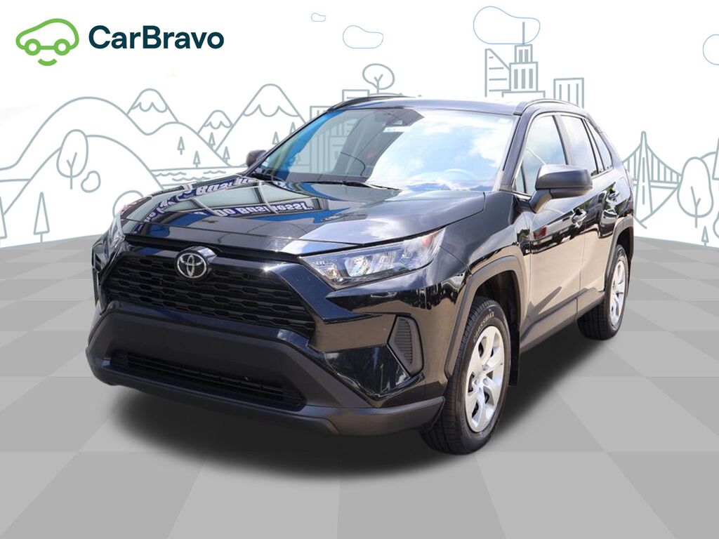 2020 Toyota RAV4 LE — photo 1 of 6
