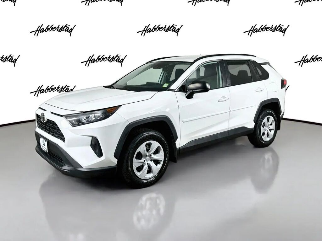 2020 Toyota RAV4 LE — photo 1 of 13