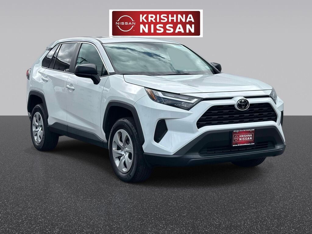 2024 Toyota RAV4 LE — photo 1 of 13