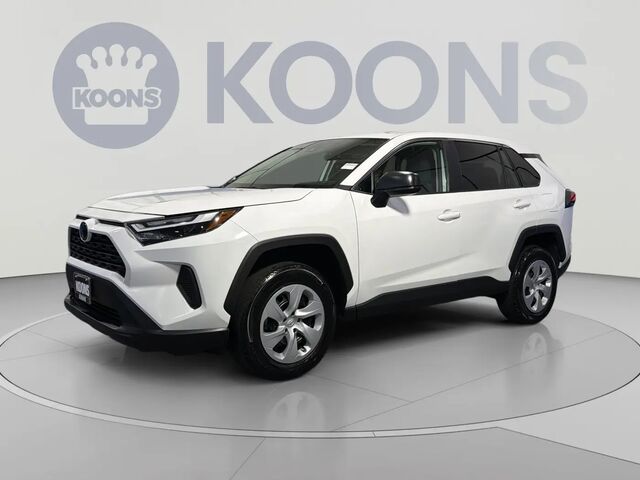 2024 Toyota RAV4 LE