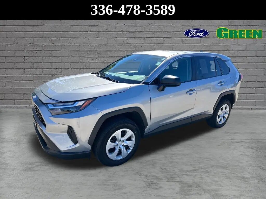 2025 Toyota RAV4 LE — photo 1 of 13