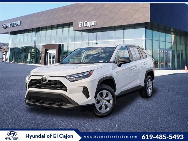 2024 Toyota RAV4 LE
