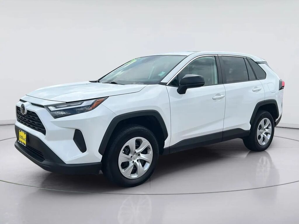 2025 Toyota RAV4 LE — photo 1 of 13