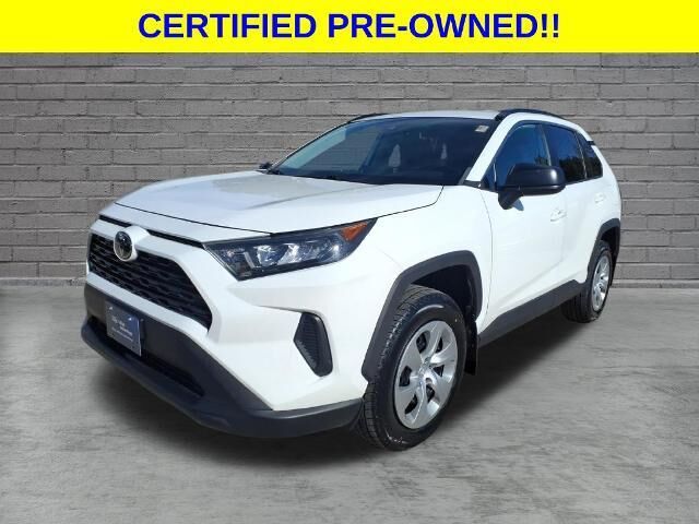 2020 Toyota RAV4 LE