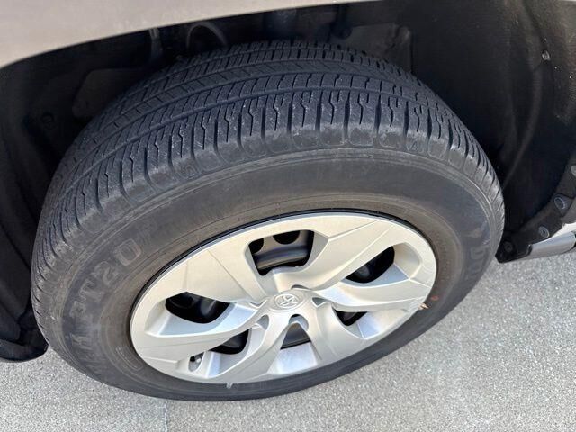 2021 Toyota RAV4 LE — photo 1 of 12