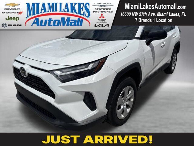 2025 Toyota RAV4 LE — photo 1 of 13
