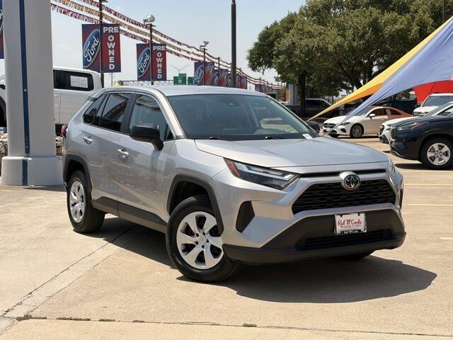 2025 Toyota RAV4 LE — photo 1 of 40