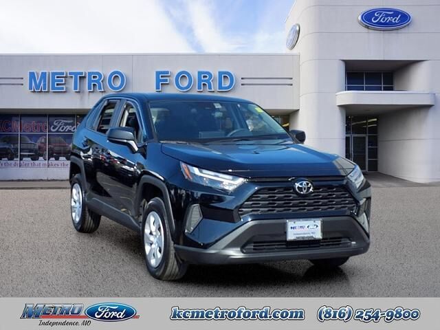 2025 Toyota RAV4 LE — photo 1 of 13