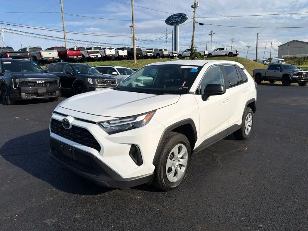 2025 Toyota RAV4 LE — photo 1 of 38