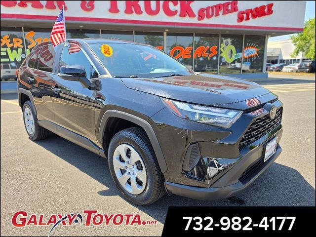 2023 Toyota RAV4 LE — photo 1 of 13