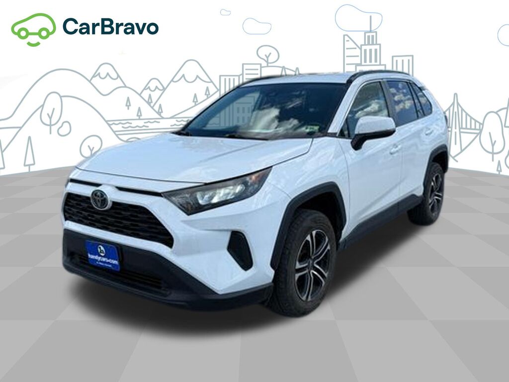 2020 Toyota RAV4 LE — photo 1 of 7