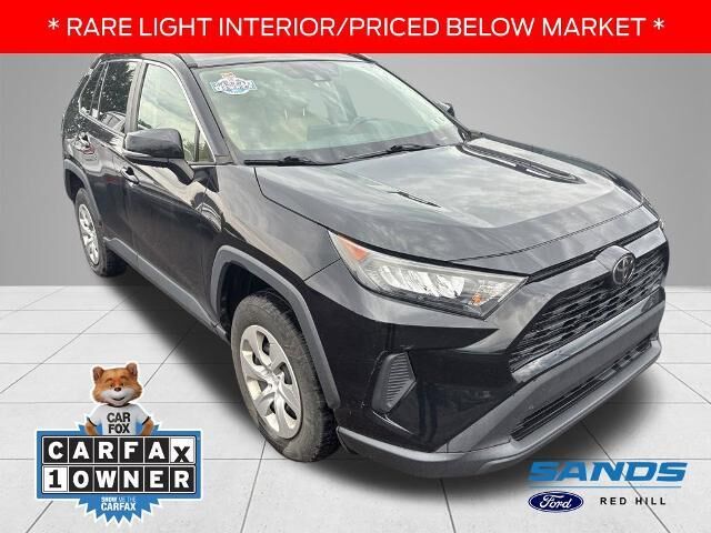 2020 Toyota RAV4 LE