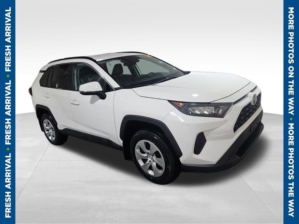 2021 Toyota RAV4 LE — photo 1 of 3